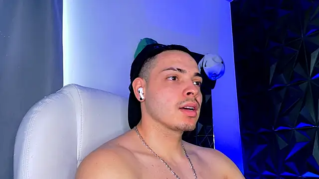 Maxwell Dupont online show from December 2025 08:16:02 PM