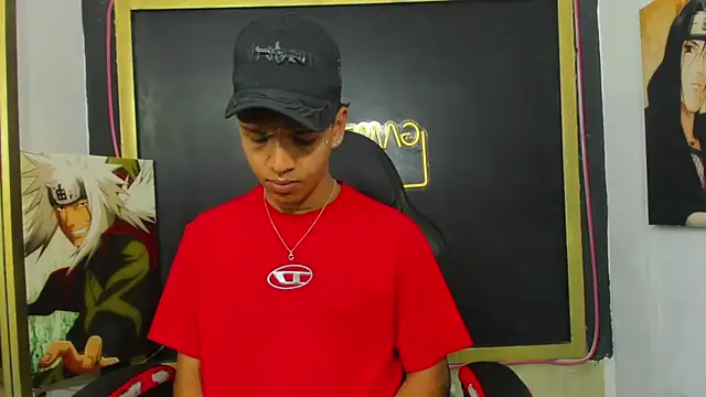 Timmy Kiing  online show from November 2025 08:35:02 PM