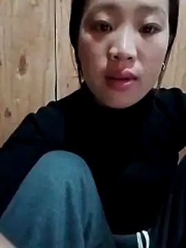 Yumiik2kk online show from December 2025 01:02:02 AM