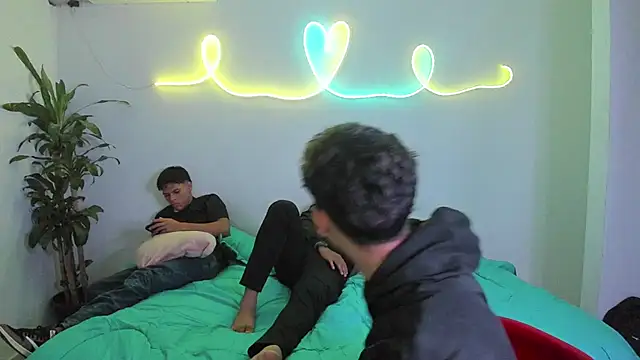 Snapshot of shark_boy28 chatting on November 2025 04:27:01 AM shark boy28 online show from November 2025 04:27:01 AM