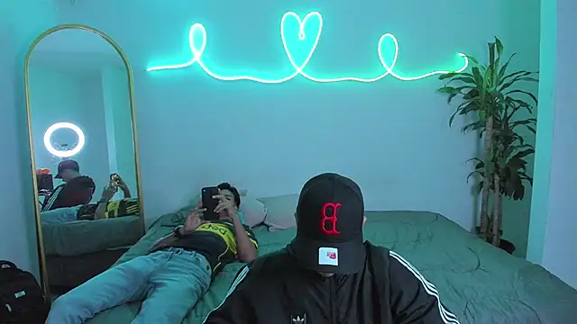 Snapshot of shark_boy28 chatting on December 2025 12:05:01 AM shark boy28 online show from December 2025 12:05:01 AM