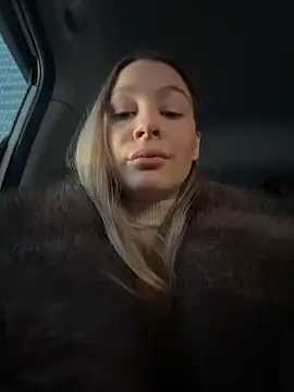 SashaCatt online show from December 2025 11:29:01 AM