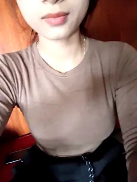 Hini68 online show from November 2025 04:34:02 AM