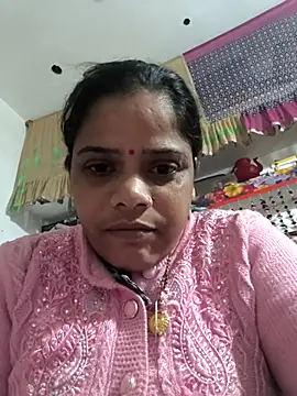 Hot suini online show from December 2025 02:55:01 PM