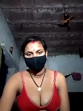 Snapshot of LOVE_FI95 chatting on November 2025 10:59:02 PM LOVE FI95 online show from November 2025 10:59:02 PM