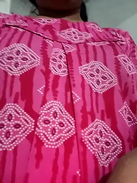 Snapshot of LOVE_FI95 chatting on November 2025 03:35:01 PM LOVE FI95 online show from November 2025 03:35:01 PM