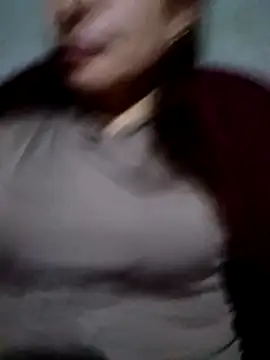 Lyla john online show from February 2026 10:58:02 PM