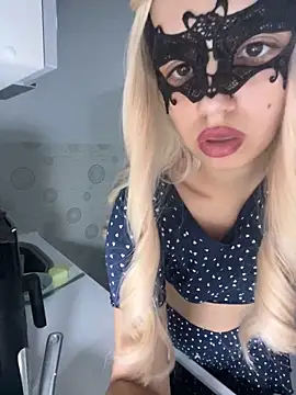 LilxSar online show from November 2025 03:23:01 PM