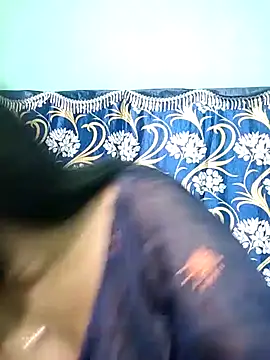 Honeya96 online show from November 2025 06:04:02 PM