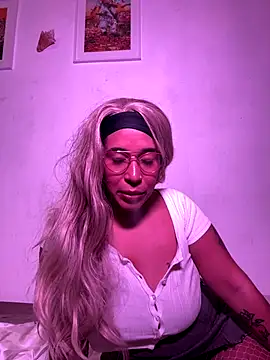 CaneliitaBlaze online show from November 2025 09:58:01 PM