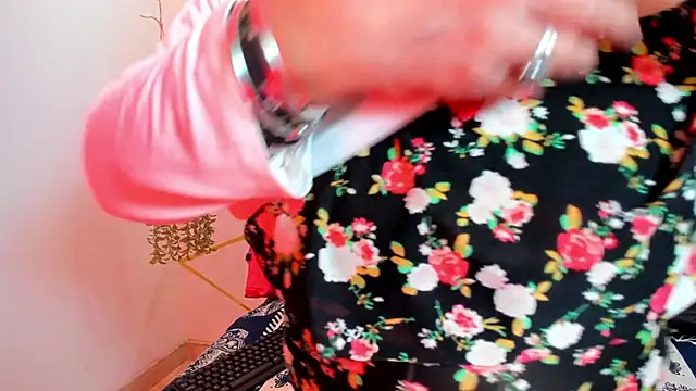 Snapshot of Victoriaa_Anderson chatting on December 2025 11:00:01 PM Victoriaa Anderson online show from December 2025 11:00:01 PM