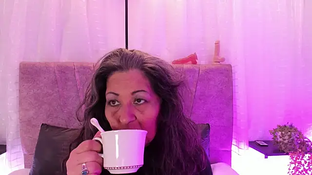 Snapshot of Victoriaa_Anderson chatting on April 2026 12:51:02 PM Victoriaa Anderson online show from April 2026 12:51:02 PM