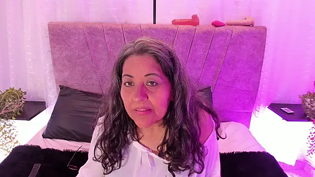 Snapshot of Victoriaa_Anderson chatting on April 2026 05:30:01 PM Victoriaa Anderson online show from April 2026 05:30:01 PM