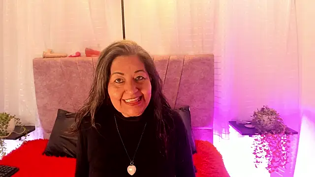 Snapshot of Victoriaa_Anderson chatting on June 2026 06:46:02 PM Victoriaa Anderson online show from June 2026 06:46:02 PM