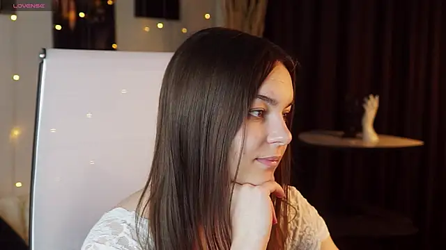 Snapshot of FrancescaCavaliere chatting on June 2026 12:28:02 PM FrancescaCavaliere online show from June 2026 12:28:02 PM