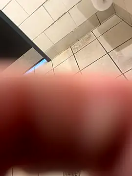 lloway2 online show from November 2025 11:03:01 PM