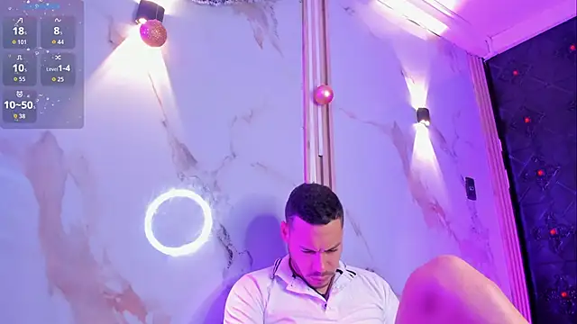 Aron and molly online show from December 2025 12:09:01 PM