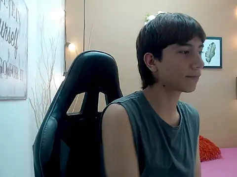 Snapshot of peter_seed chatting on November 2025 07:56:02 PM peter seed online show from November 2025 07:56:02 PM