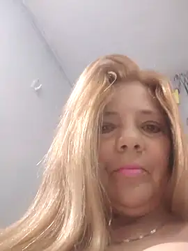 karlaanqui1 online show from February 2026 11:31:01 AM