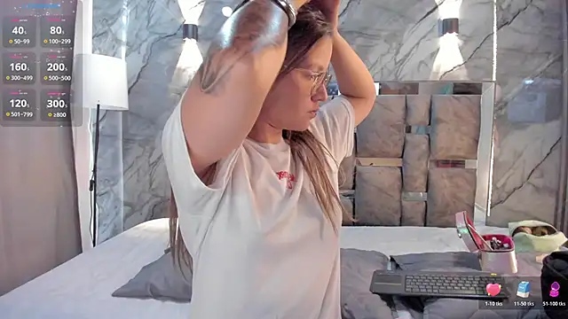 Samy and Allison online show from February 2026 07:17:02 PM