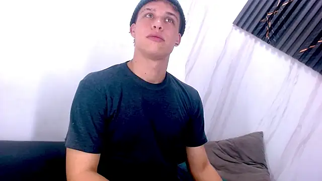 Liam York  online show from February 2026 05:22:02 PM