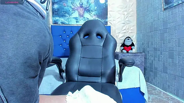 ElanGiraldo online show from May 2026 11:54:02 PM