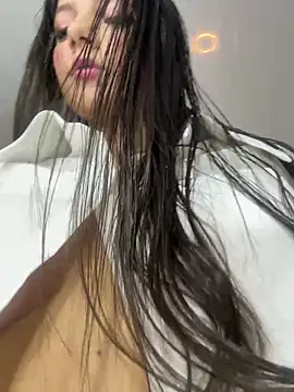 EmmiiGlow online show from March 2026 10:47:02 PM