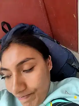 Uvit online show from December 2025 03:41:01 PM