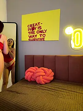 Erica Nelson online show from November 2025 01:37:01 AM