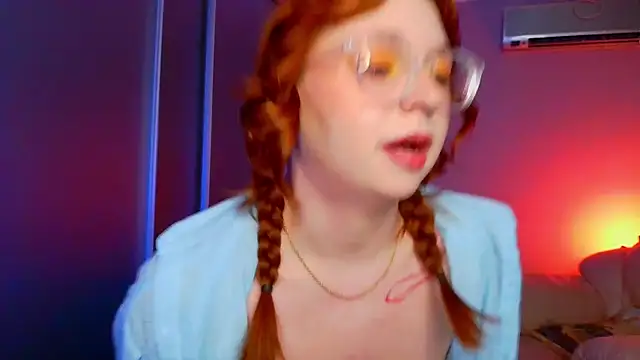 Snapshot of Erica_Nelson chatting on June 2026 04:30:02 AM Erica Nelson online show from June 2026 04:30:02 AM