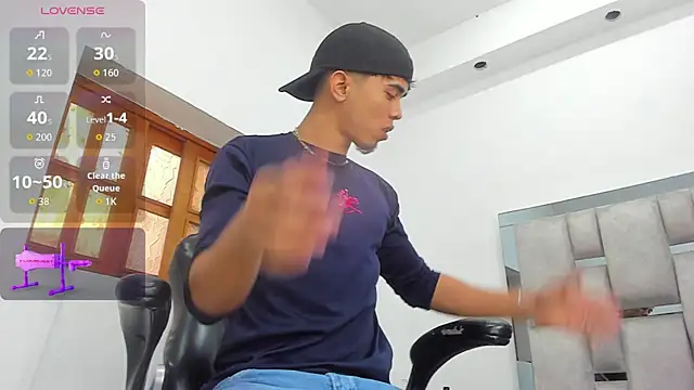 Ashton  Montana online show from December 2025 07:53:02 PM