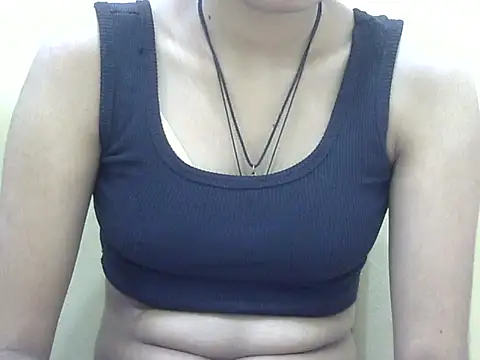 Snapshot of SEXY_PRIYA83 chatting on February 2026 11:42:02 AM SEXY PRIYA83 online show from February 2026 11:42:02 AM