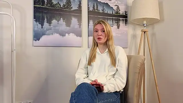 Snapshot of ToyaBosques chatting on November 2025 05:06:01 AM ToyaBosques online show from November 2025 05:06:01 AM