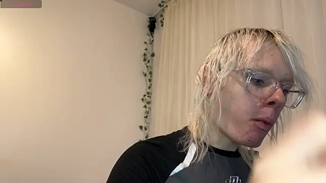 MollyChloe online show from November 2025 09:15:02 PM