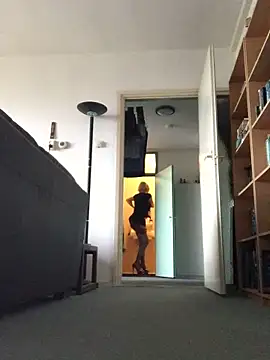 simone xdressing online show from January 2025 09:59:02 AM