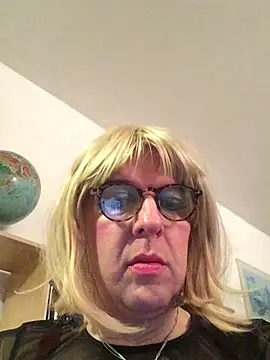 simone xdressing online show from February 2025 12:30:01 AM