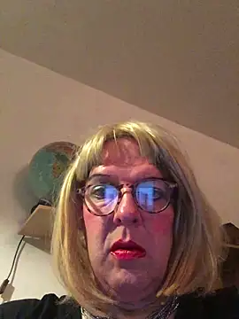 simone xdressing online show from September 2025 11:21:01 PM