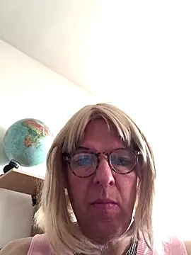 simone xdressing online show from November 2025 02:18:01 PM