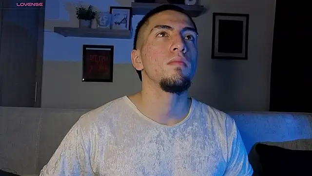 AresMassimoX online show from November 2025 01:28:01 AM