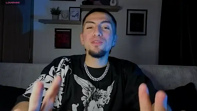 AresMassimoX online show from November 2025 02:21:01 AM