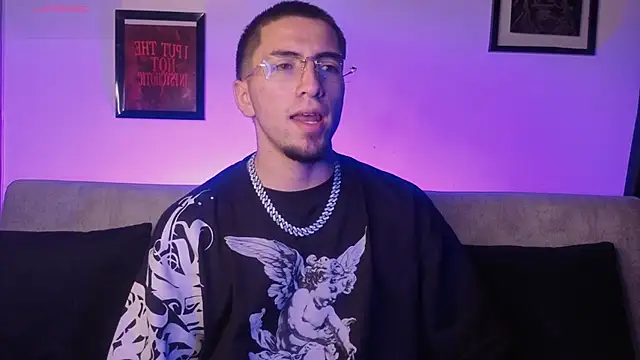 AresMassimoX online show from February 2026 12:43:02 PM