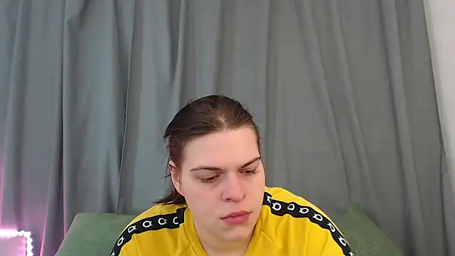 Dona Mafia online show from November 2025 11:29:01 PM