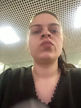 Dona Mafia online show from April 2026 02:09:01 AM