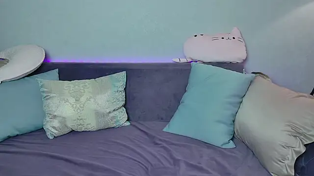 Snapshot of ur_shy_bambi chatting on November 2025 01:39:02 AM ur shy bambi online show from November 2025 01:39:02 AM