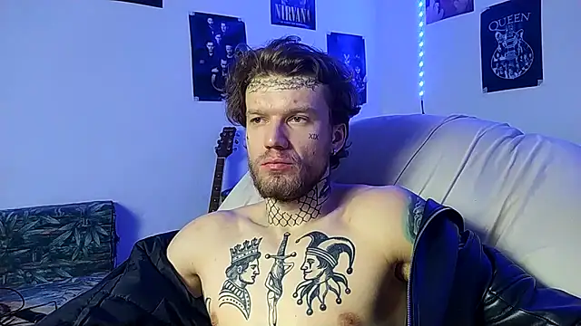 Huntall77 online show from December 2025 08:26:01 PM