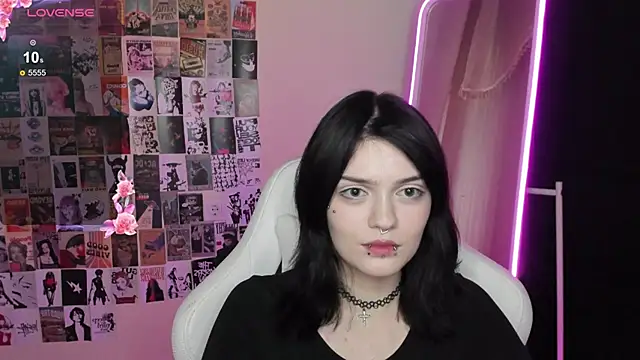 EmmaDarkk online show from November 2025 11:42:02 AM