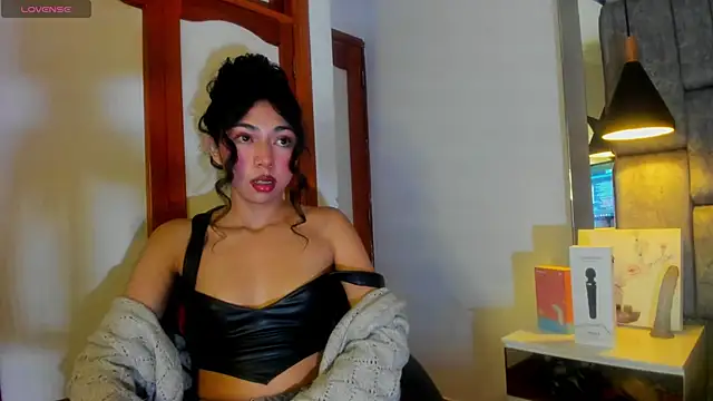 Emmaskinny online show from November 2025 05:10:01 AM