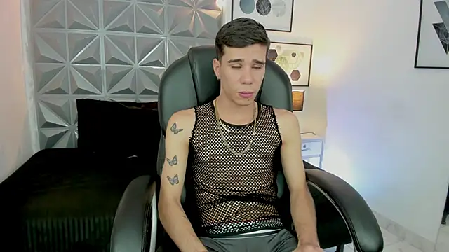 Gabo white1 online show from December 2025 02:11:01 PM