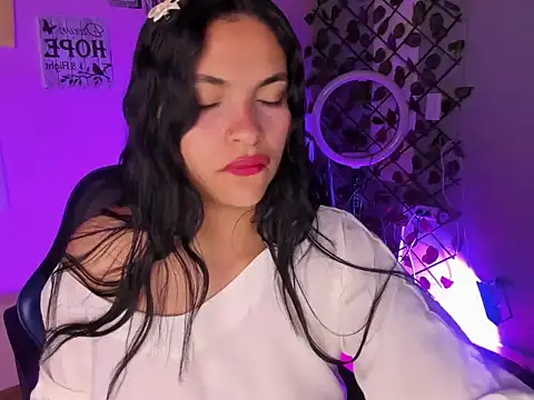 Alisson Evans   online show from November 2025 11:32:02 AM