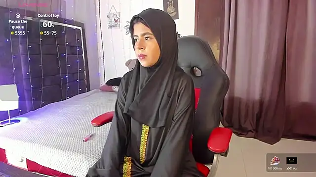 Snapshot of NaylaAbadi chatting on November 2025 12:27:02 PM NaylaAbadi online show from November 2025 12:27:02 PM